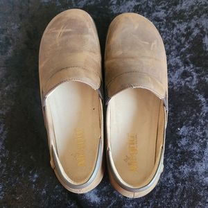 Alegria size 39 Kelly style brown suede shoes